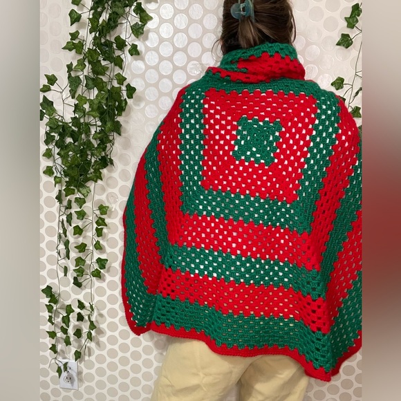 CROCHET multipurpose blanket acrylic wool, 41'x41'x41'x41'. Red-Green. Handmade - Picture 3 of 17